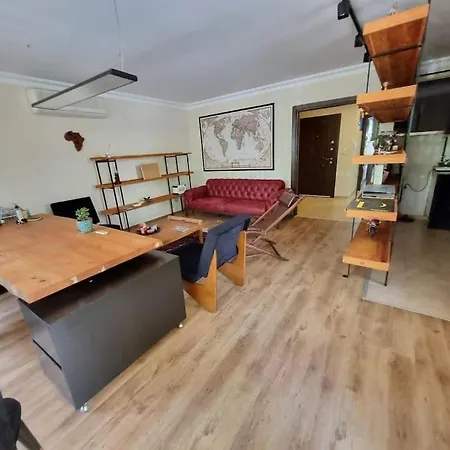 Tria House