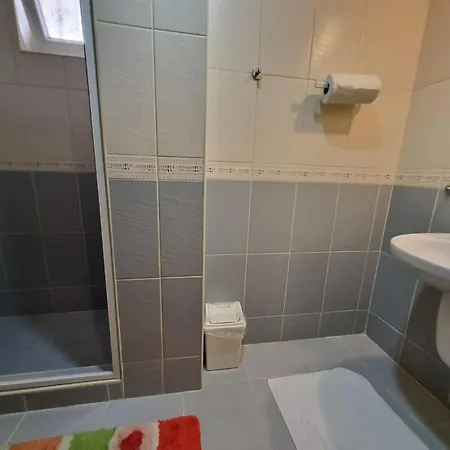 Tria House Apartmán